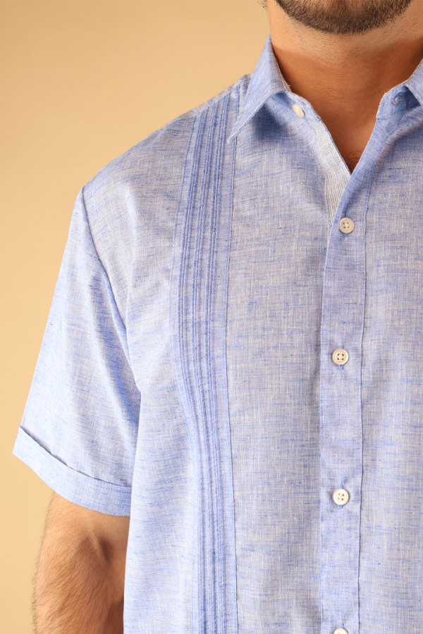 Guayabera Azul Jaspe Manga Corta Hombre Alforzas Frontales Casual Elegante